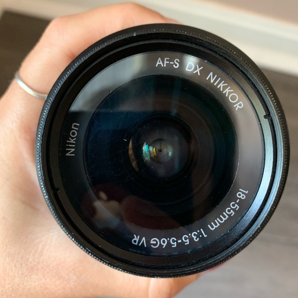 Nikon DX AF-S Nikkor 18-55mm 5.6G VR Lens - Picture 3 of 11